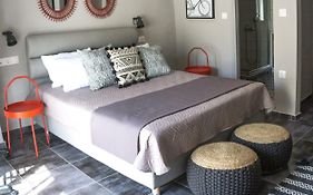 Yasemi Superb Two Floor Apartment